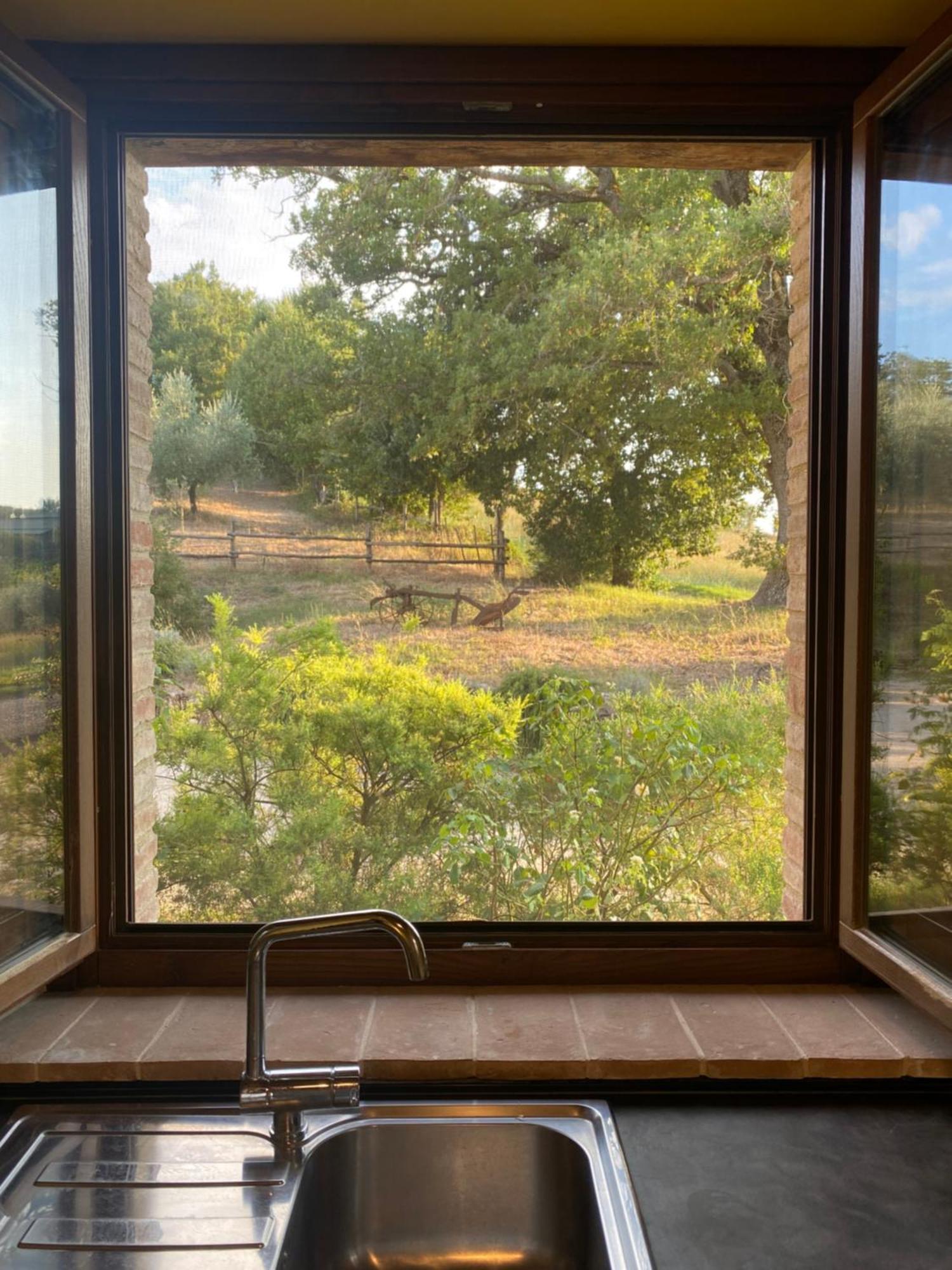 Agriturismo Sant'Angelo Holiday Farm Gualdo Cattaneo Exterior photo